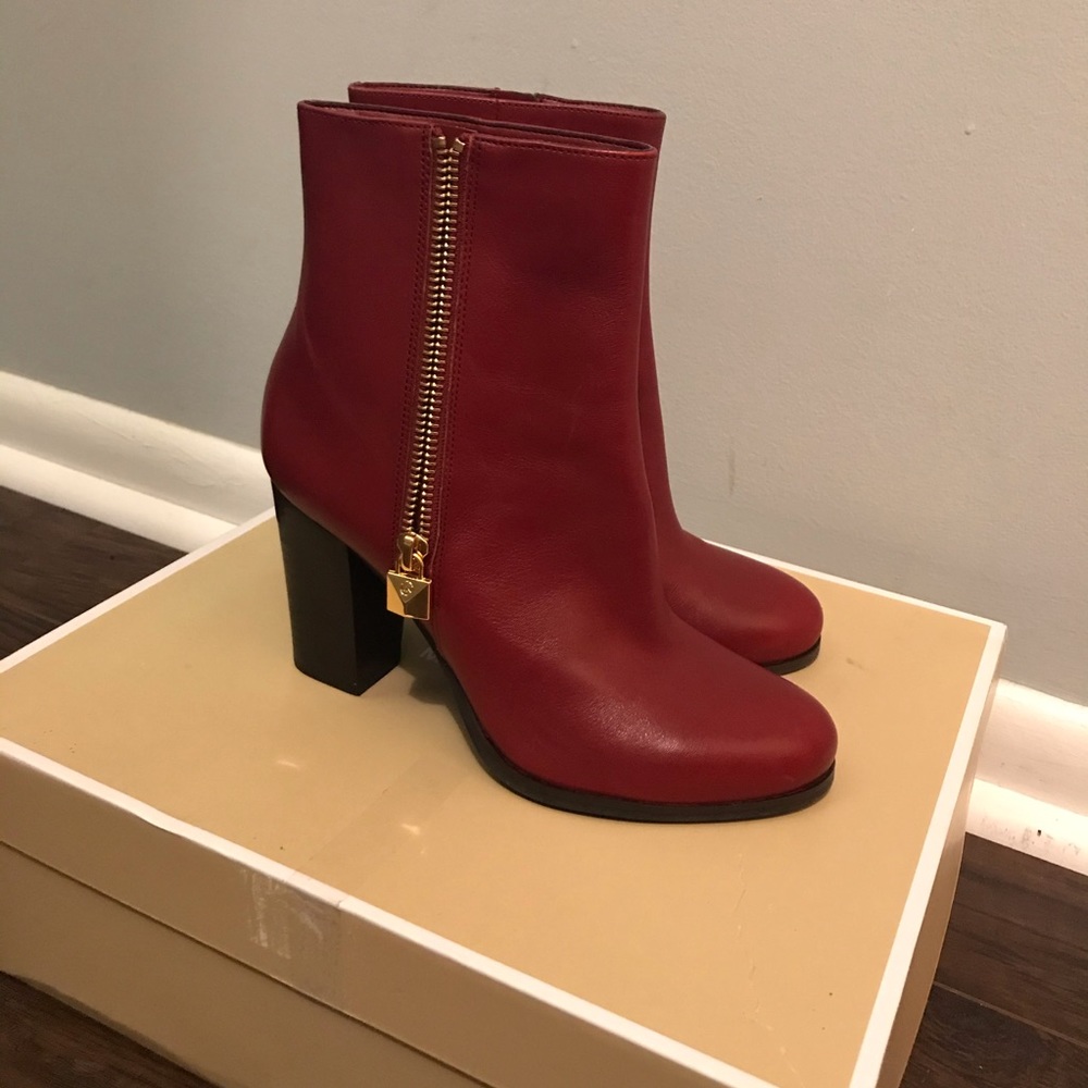 Michael Kors Frenchie Bootie - Picture 4 of 7